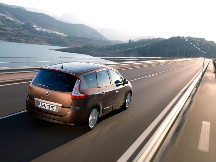  Renault Grand Scenic 2009 года  (фото 58 из 65)